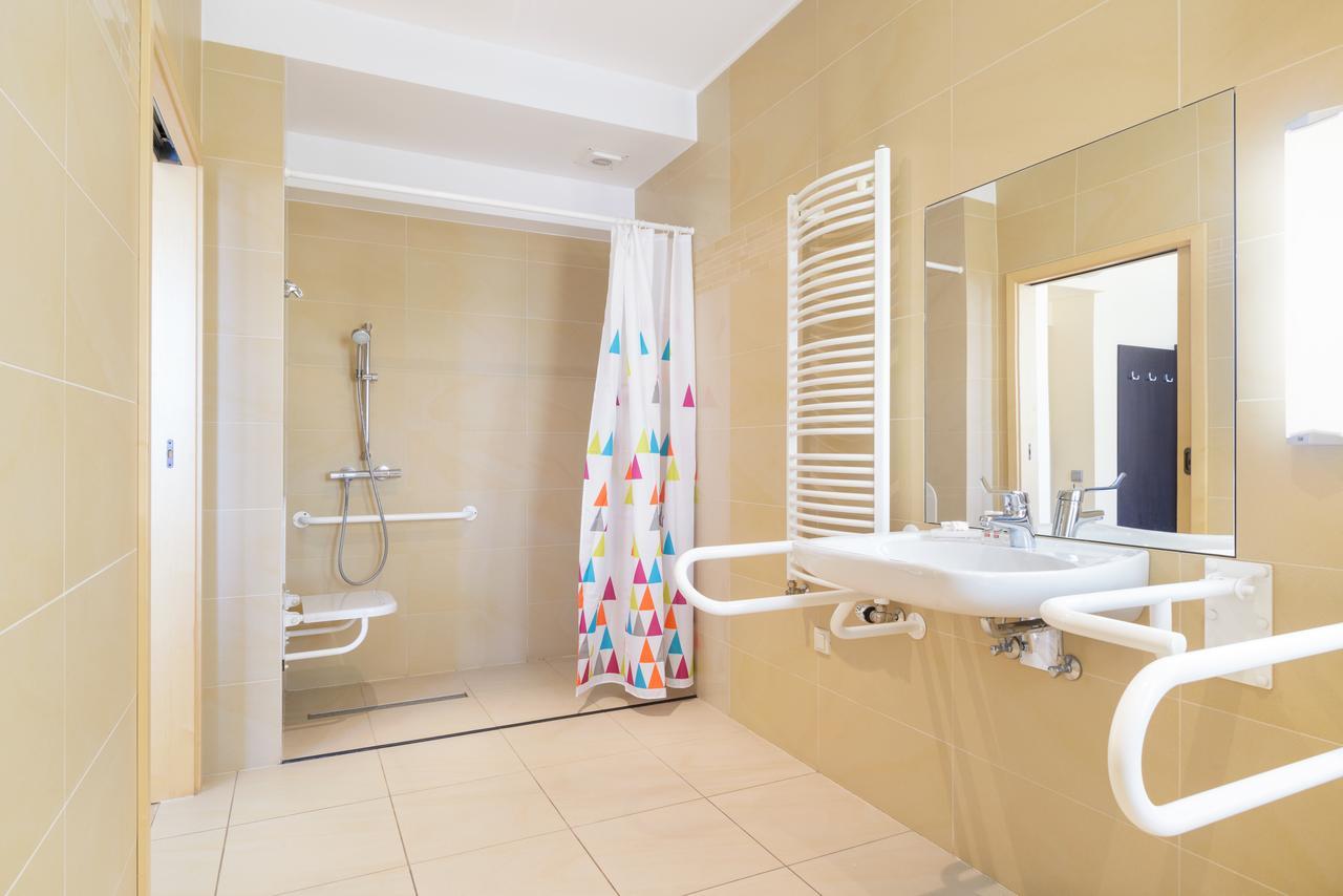 Hotel Safir Poznań Extérieur photo