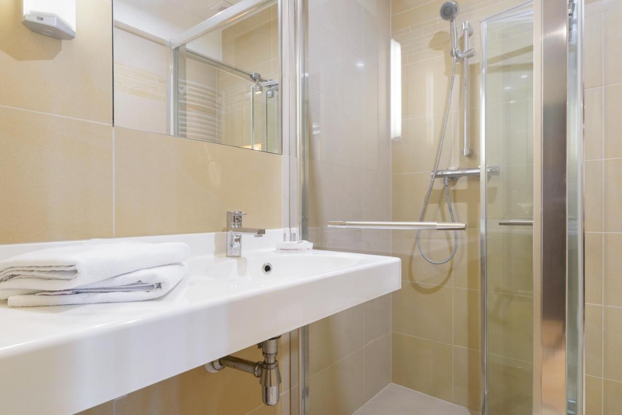 Hotel Safir Poznań Extérieur photo