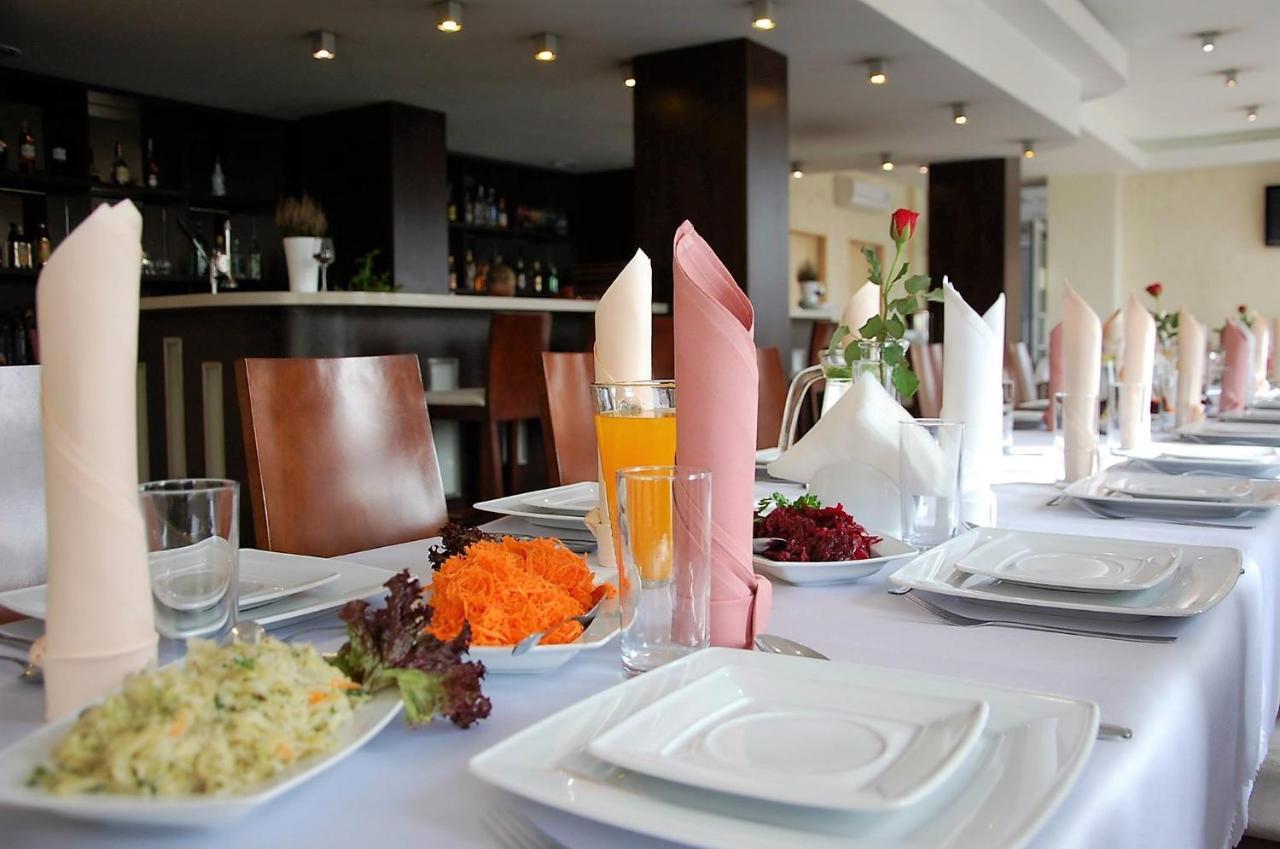Hotel Safir Poznań Extérieur photo